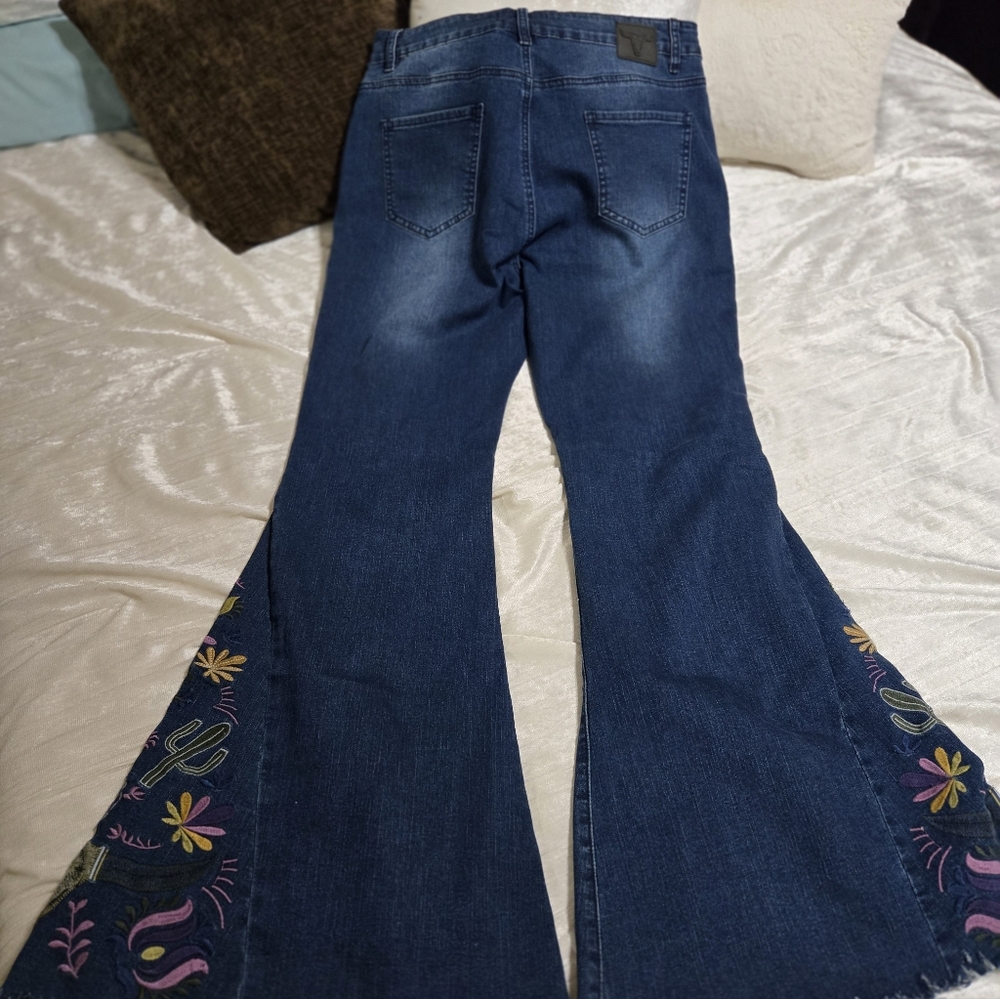 Embroidered Flare Jeans By L & B size 14 Worn Once! - Picture 4 of 12